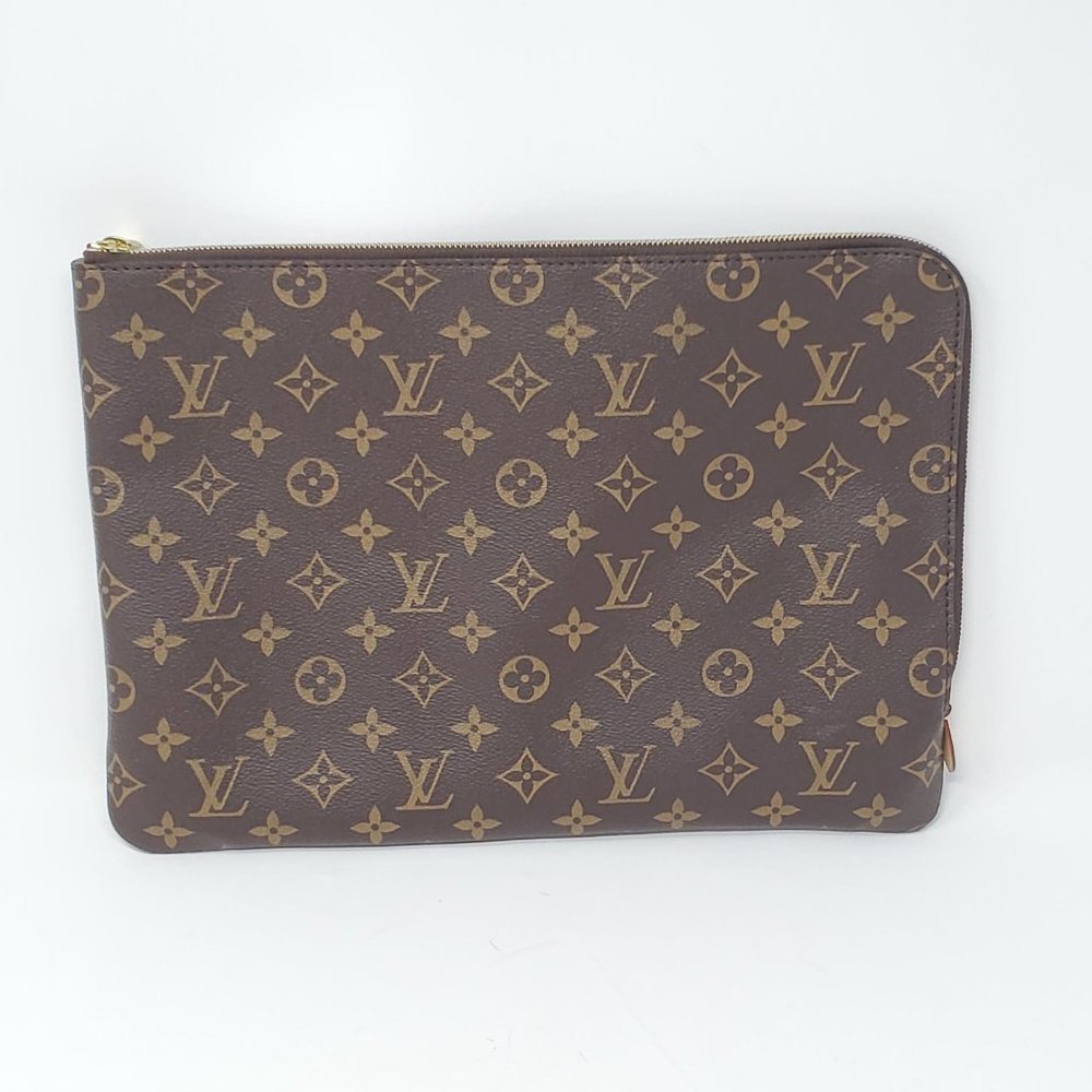 Auth Louis Vuitton Laptop/ Document Clucth Bag - Picture 12 of 16